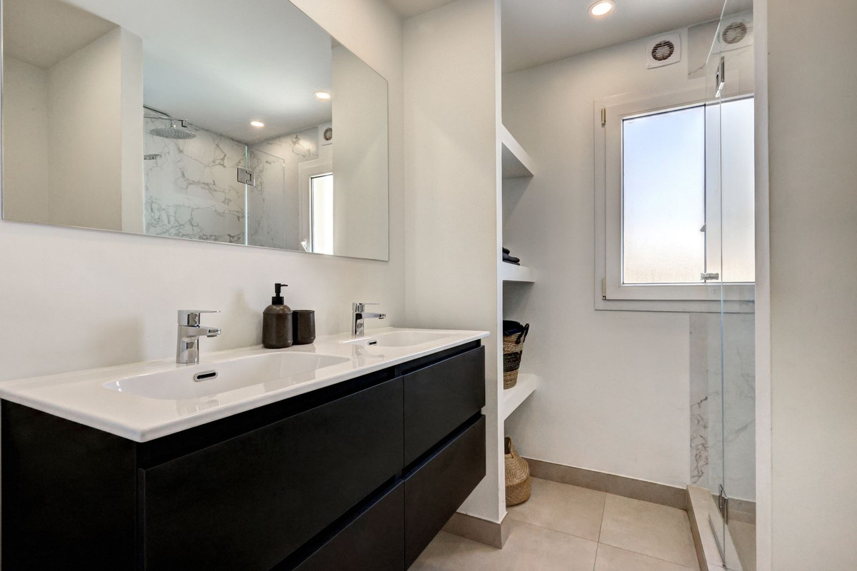 Anders te koop in Estepona | 2 slaapkamers H5399842