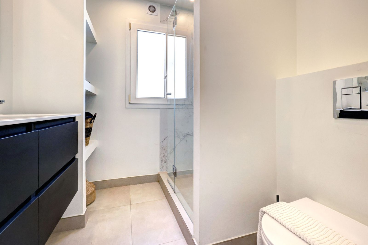 Anders te koop in Estepona | 2 slaapkamers H5399842