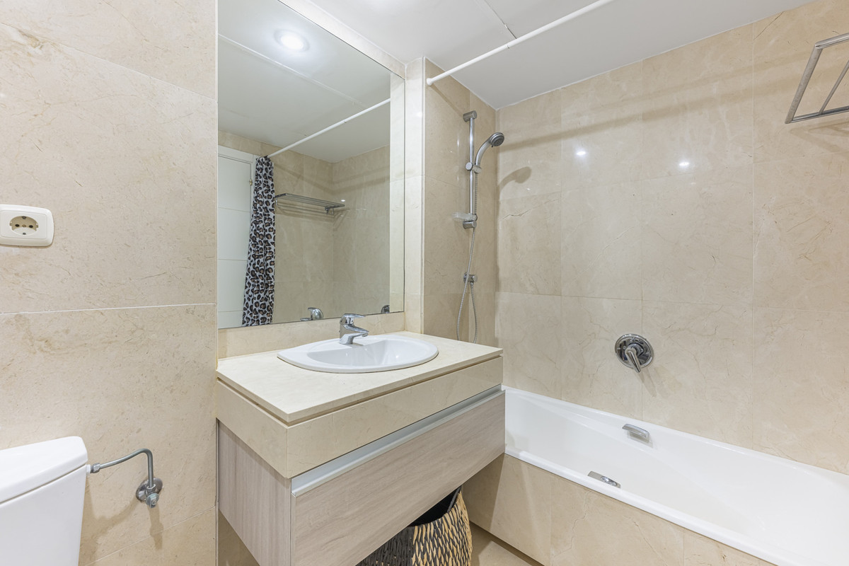 Appartement te koop in Estepona | 3 slaapkamers H5423671