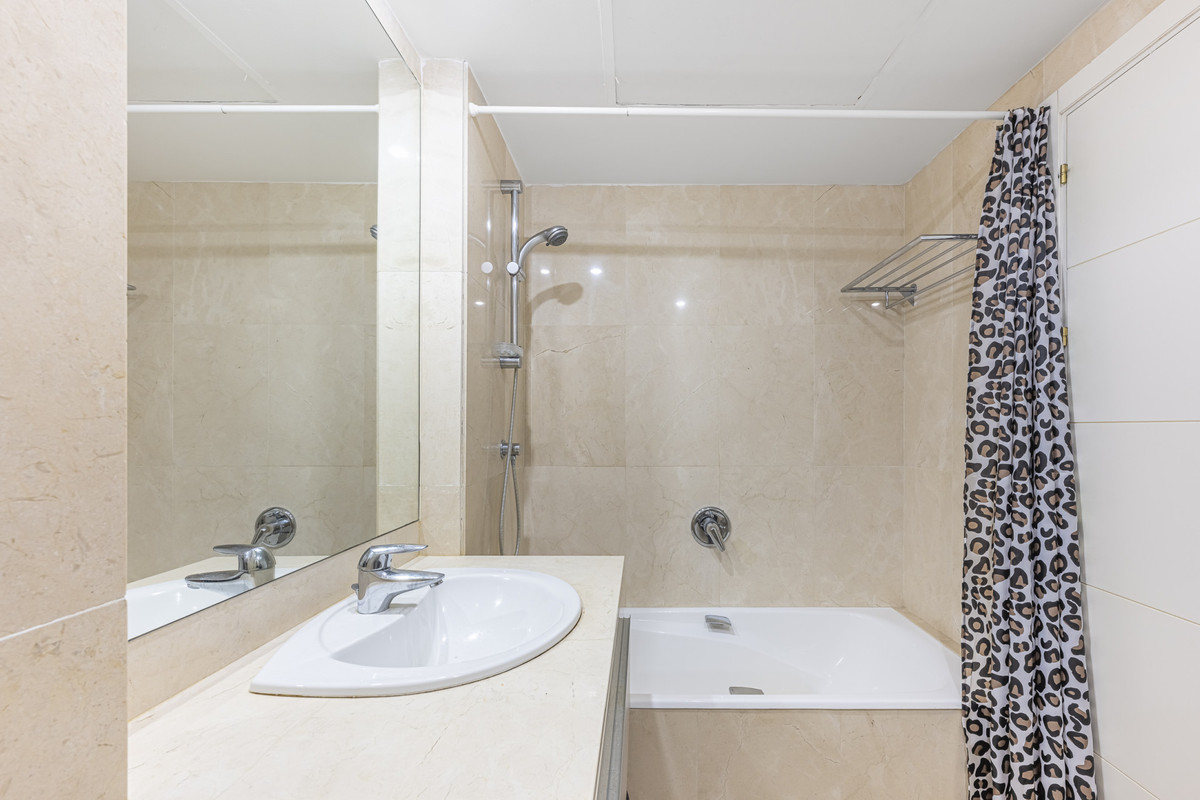 Appartement te koop in Estepona | 3 slaapkamers H5423671