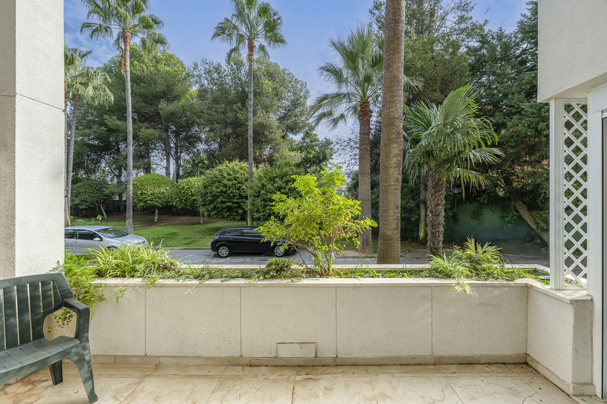 Appartement te koop in Estepona | 3 slaapkamers H5423671