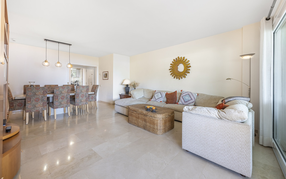 Appartement te koop in Estepona | 3 slaapkamers H5423671