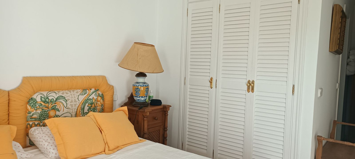 Garage te koop in Estepona | 3 slaapkamers H5434795