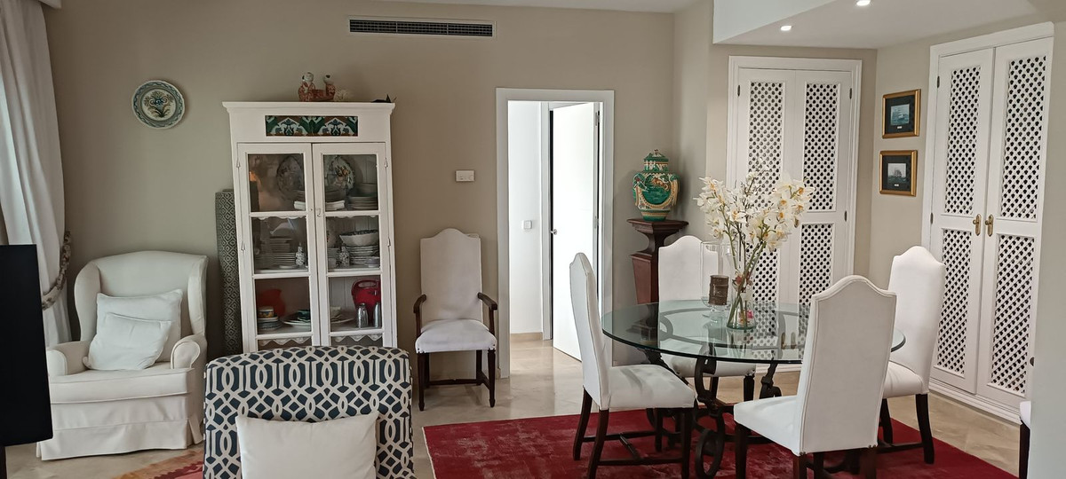 Garage te koop in Estepona | 3 slaapkamers H5434795