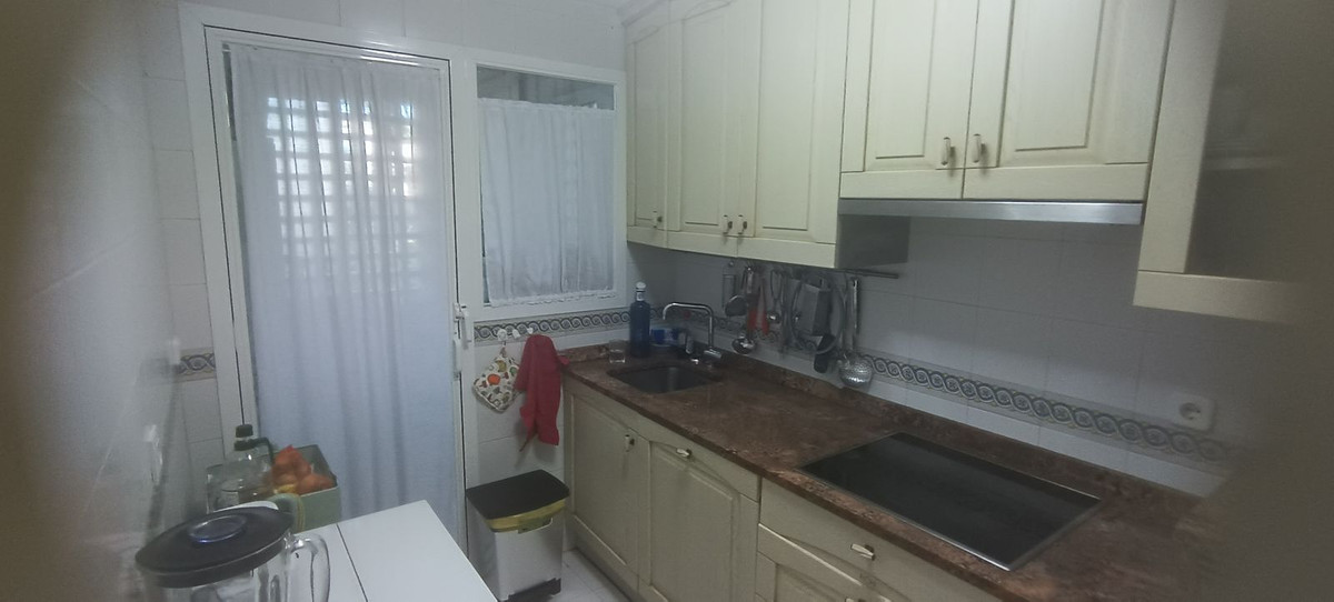 Garage te koop in Estepona | 3 slaapkamers H5434795
