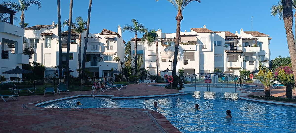 Garage te koop in Estepona | 3 slaapkamers H5434795