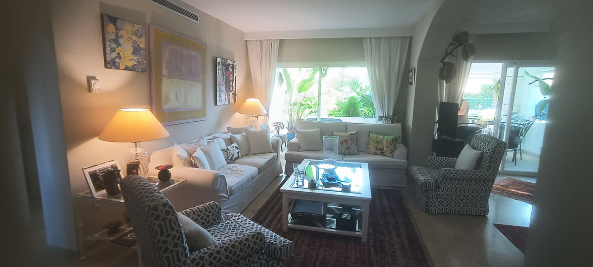 Garage te koop in Estepona | 3 slaapkamers H5434795