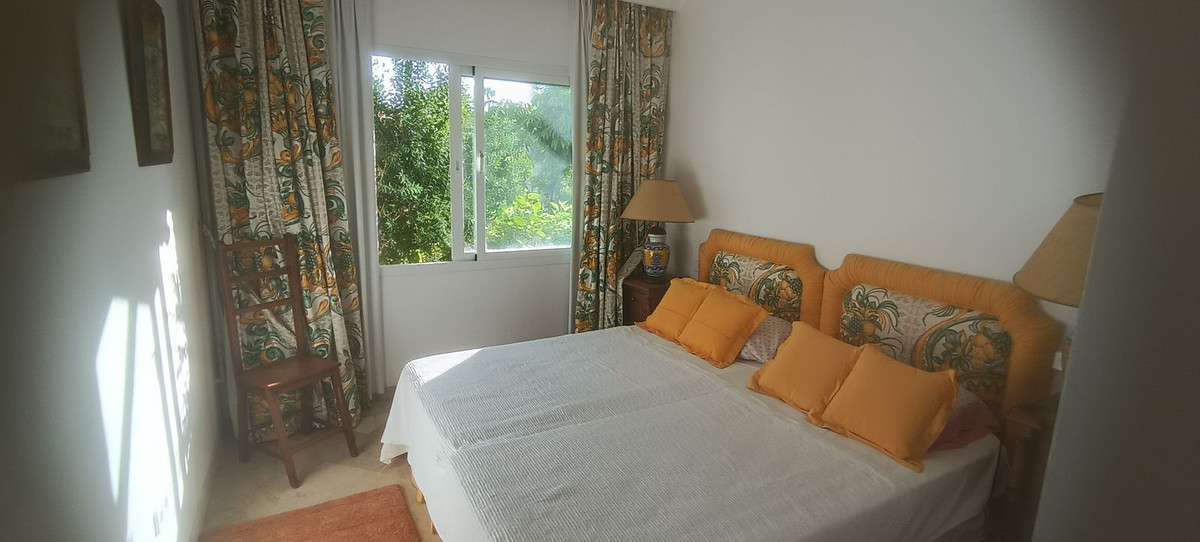Garage te koop in Estepona | 3 slaapkamers H5434795