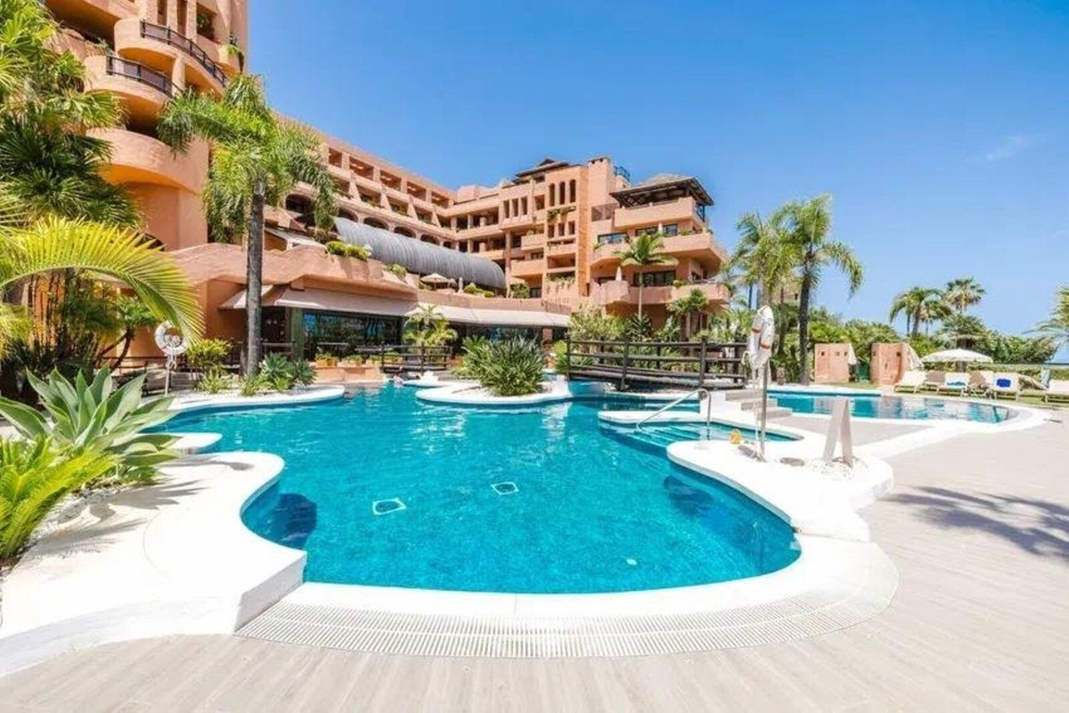 Kantoor te koop in Estepona | 2 slaapkamers H5488594