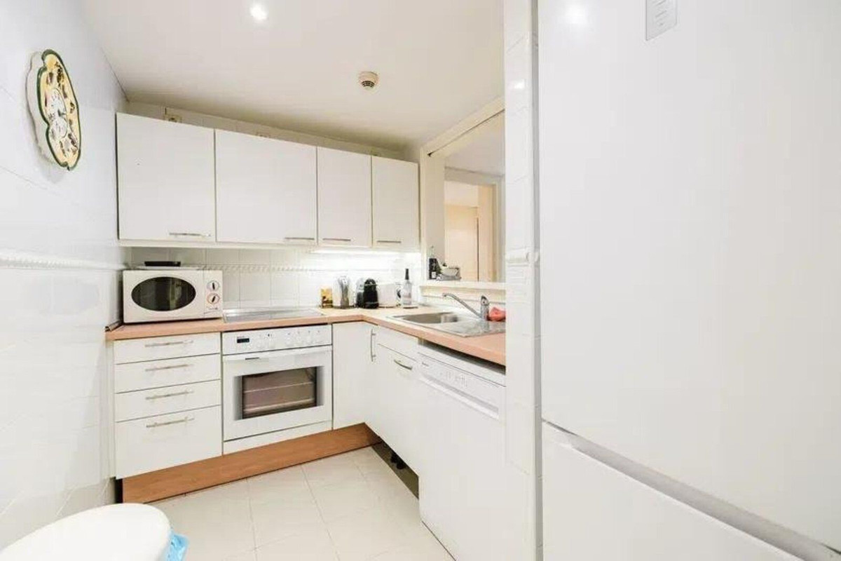 Kantoor te koop in Estepona | 2 slaapkamers H5488594