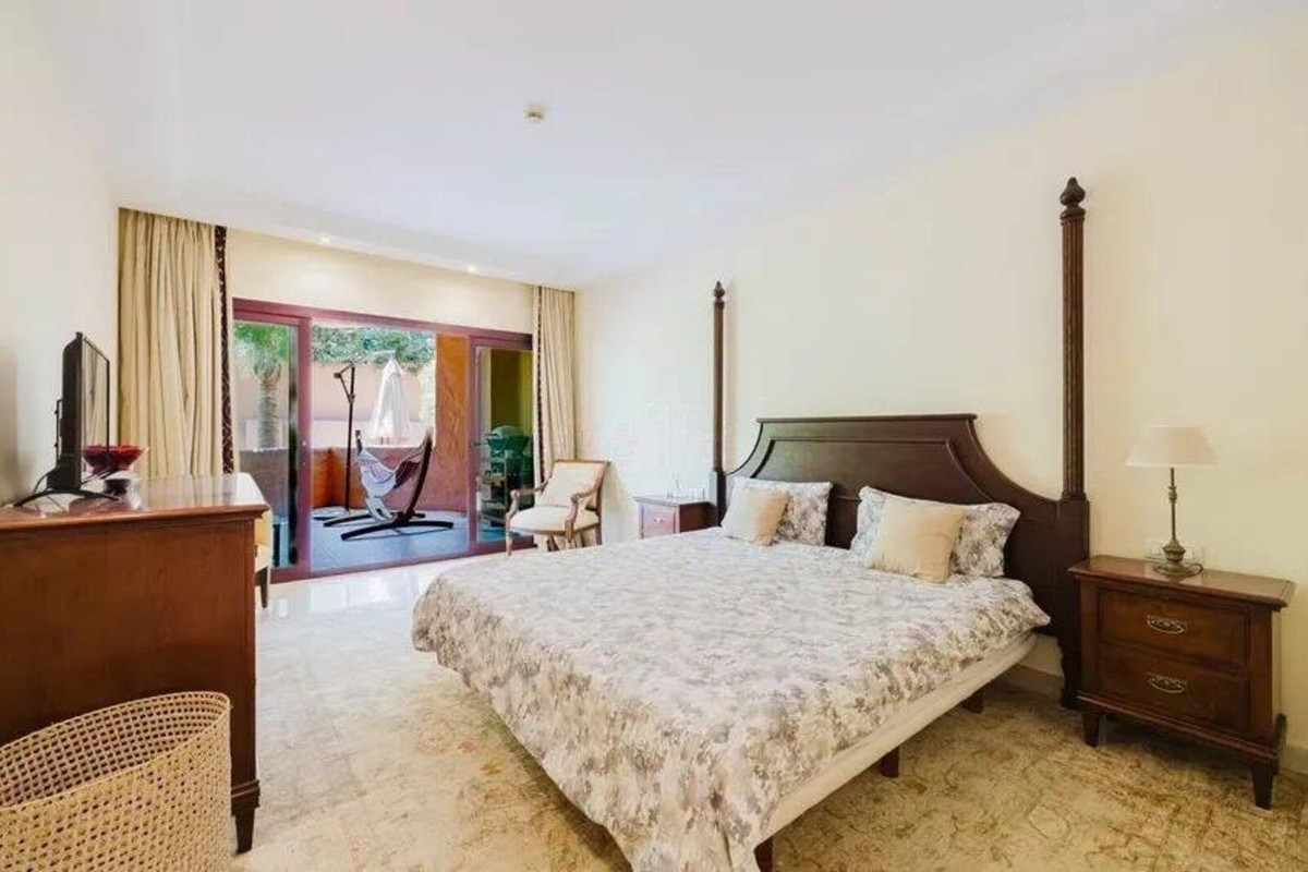 Kantoor te koop in Estepona | 2 slaapkamers H5488594