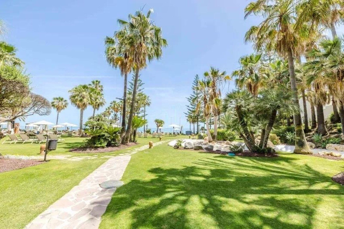 Kantoor te koop in Estepona | 2 slaapkamers H5488594