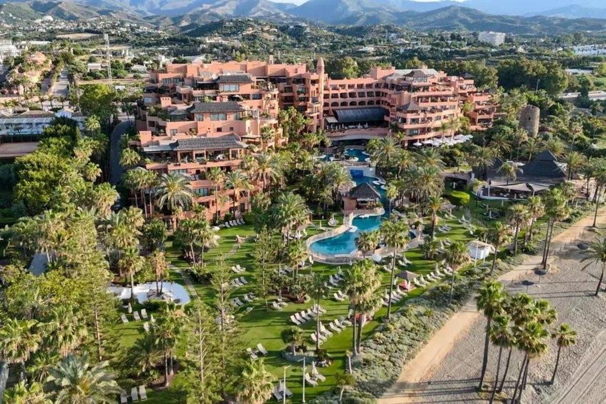 Kantoor te koop in Estepona | 2 slaapkamers H5488594