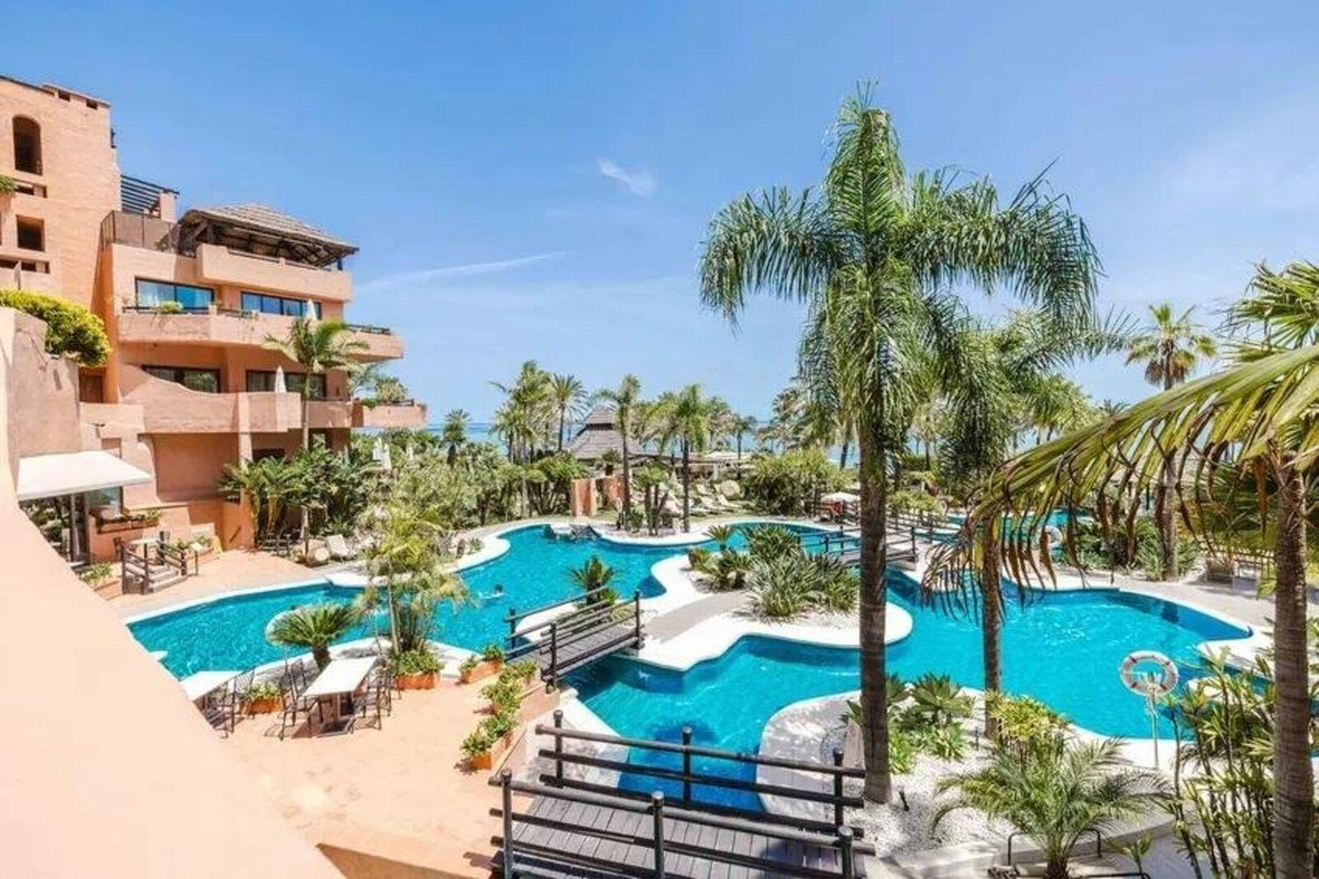 Kantoor te koop in Estepona | 2 slaapkamers H5488594