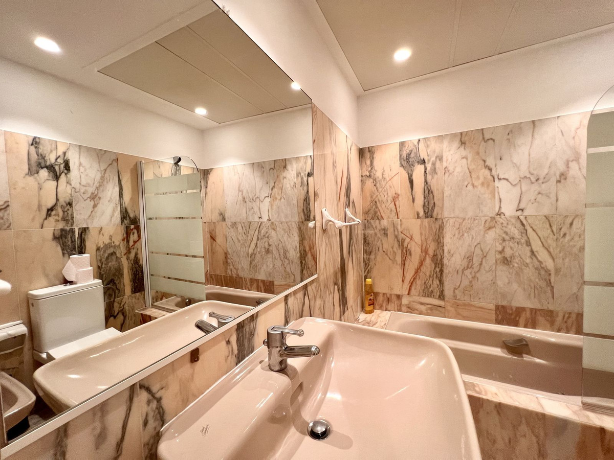 Kantoor te koop in Fuengirola | 3 slaapkamers H5401231