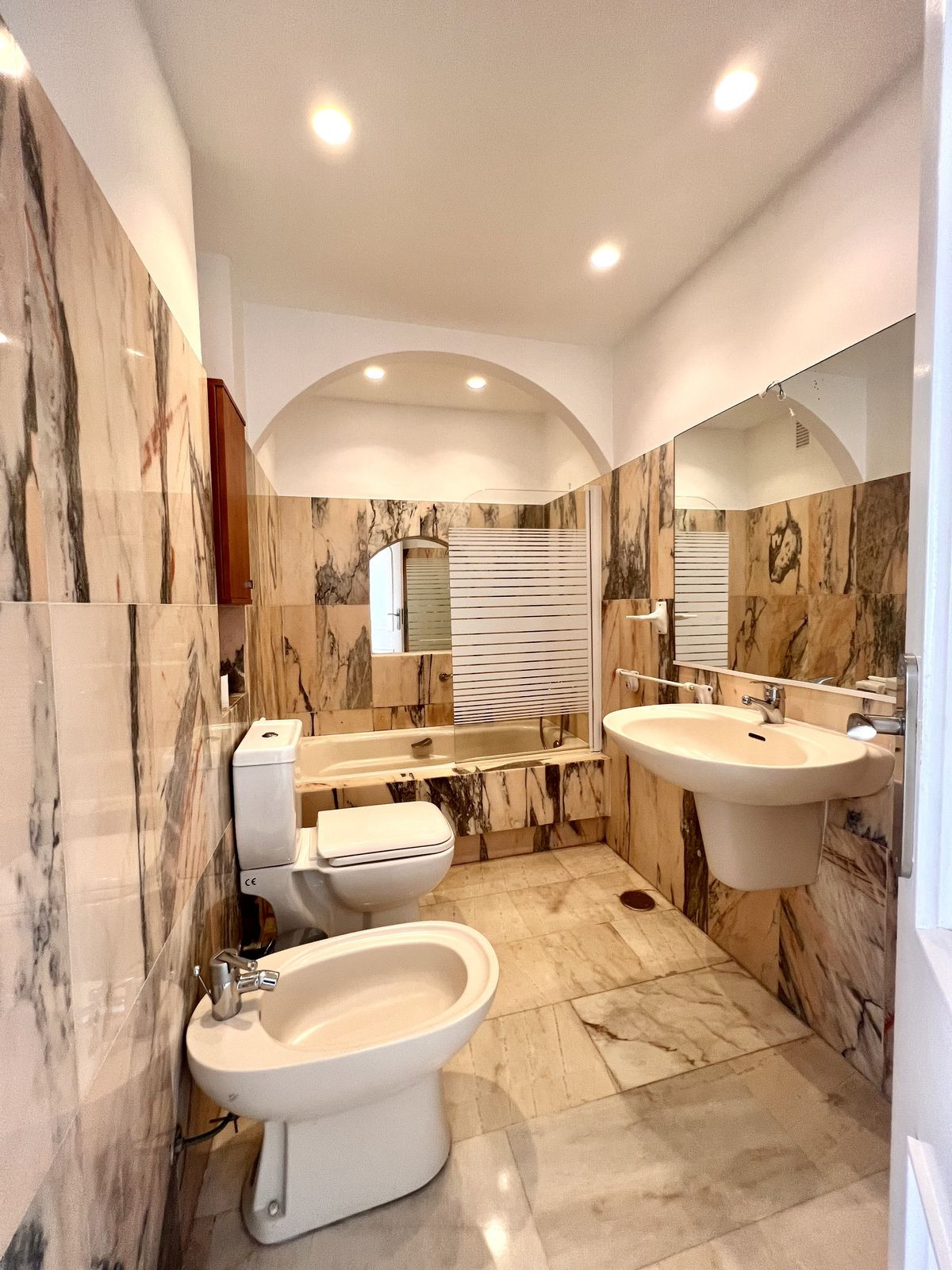 Kantoor te koop in Fuengirola | 3 slaapkamers H5401231