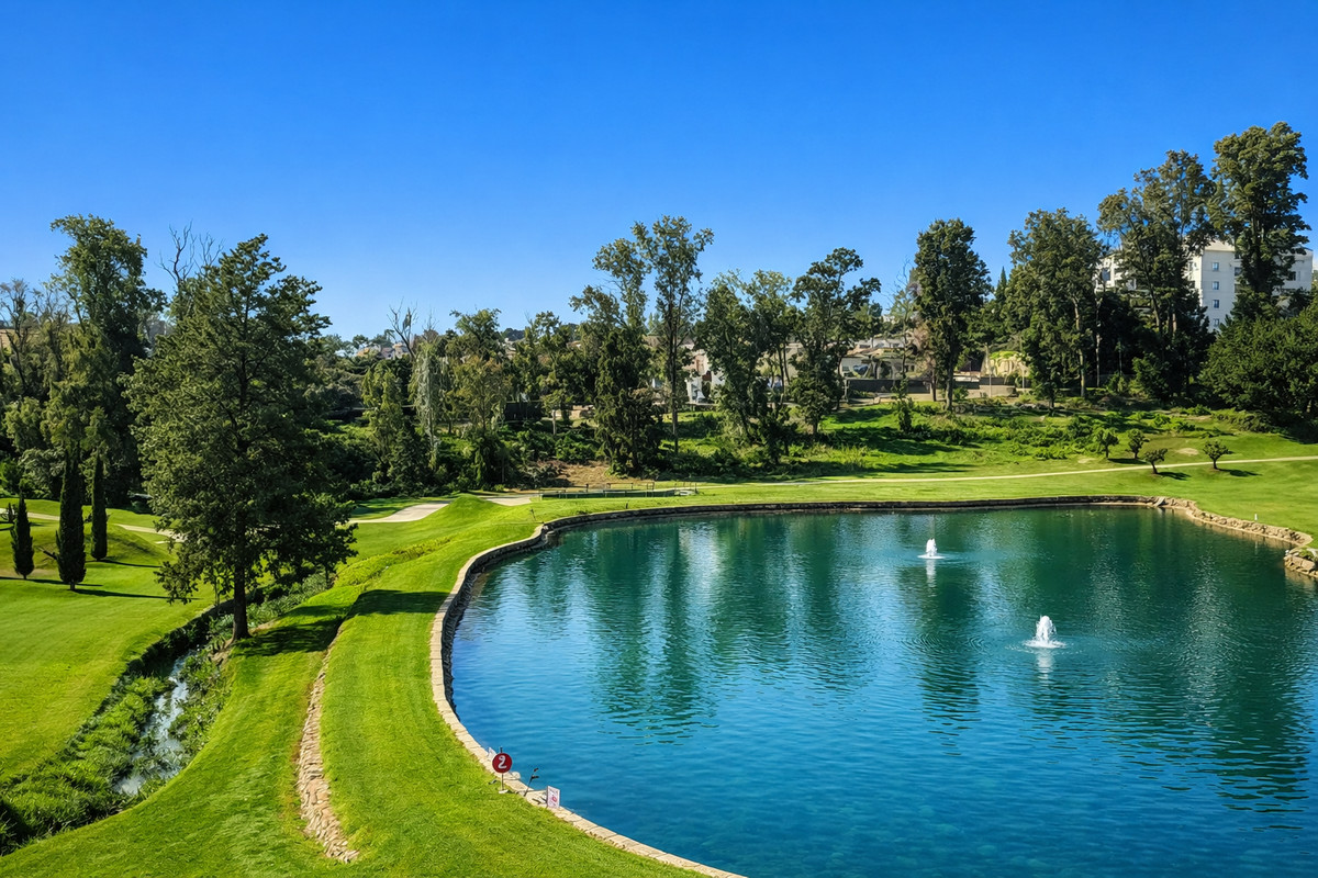 Appartement te koop in Guadalmina Alta | 2 slaapkamers H5264044