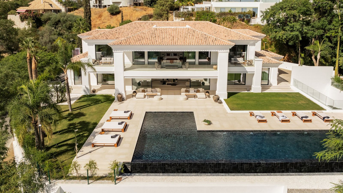 Huis te koop in La Quinta | 7 slaapkamers H5494231