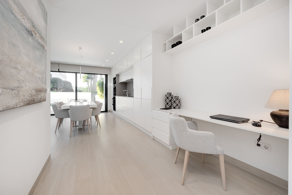 Appartement te koop in Las Colinas Golf | 3 slaapkamers H5287498