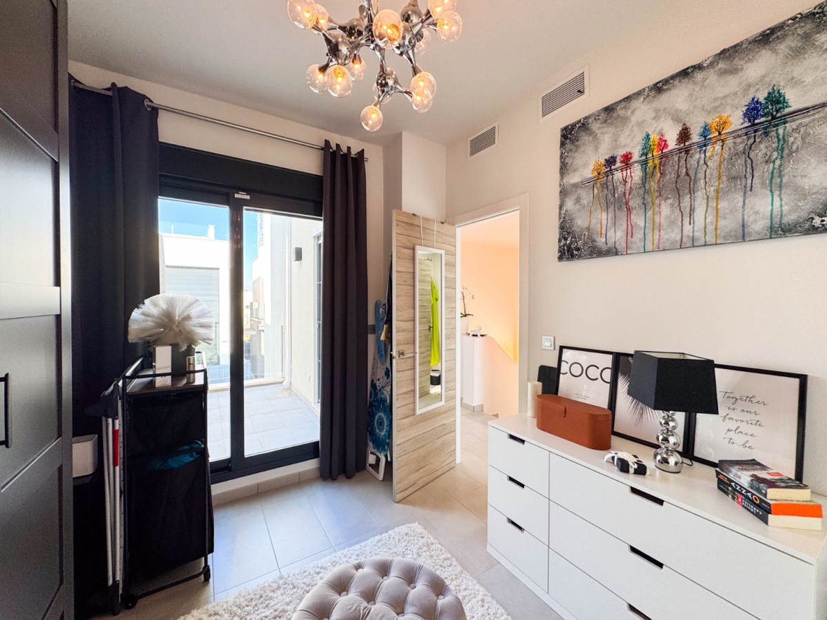 Huis te koop in Los Altos | 3 slaapkamers H5295460