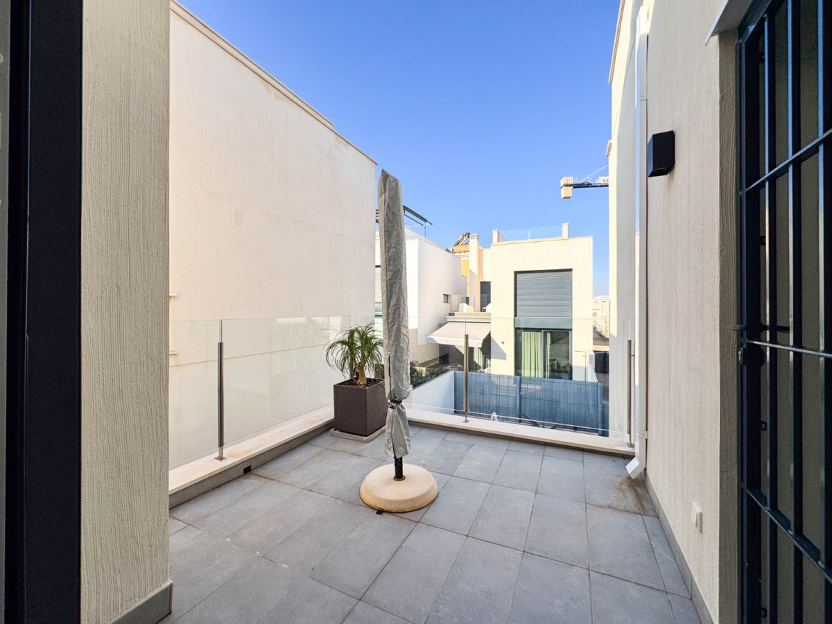 Huis te koop in Los Altos | 3 slaapkamers H5295460