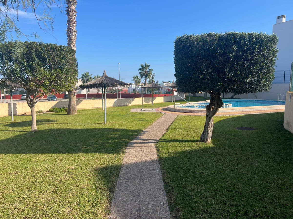 Huis te koop in Los Altos | 3 slaapkamers H5295460