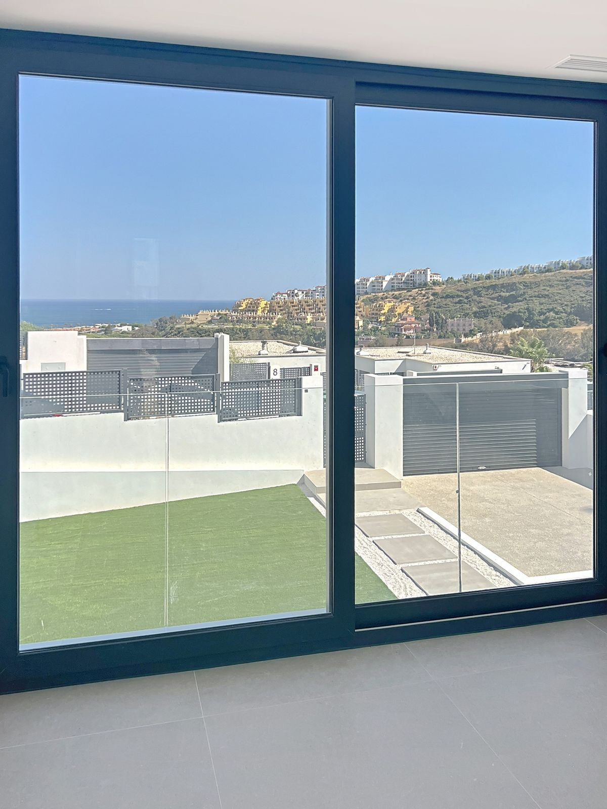 Huis te koop in Manilva | 4 slaapkamers H5450152