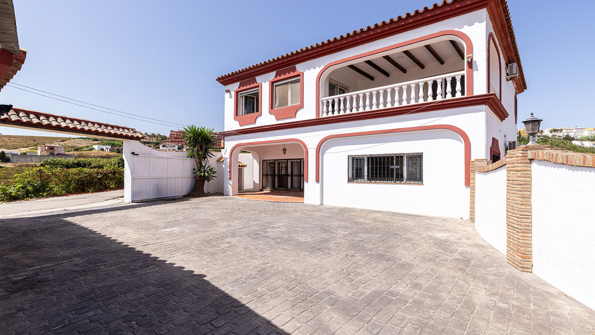 Bedrijfsgebouwen te koop in Manilva | 4 slaapkamers H5464891
