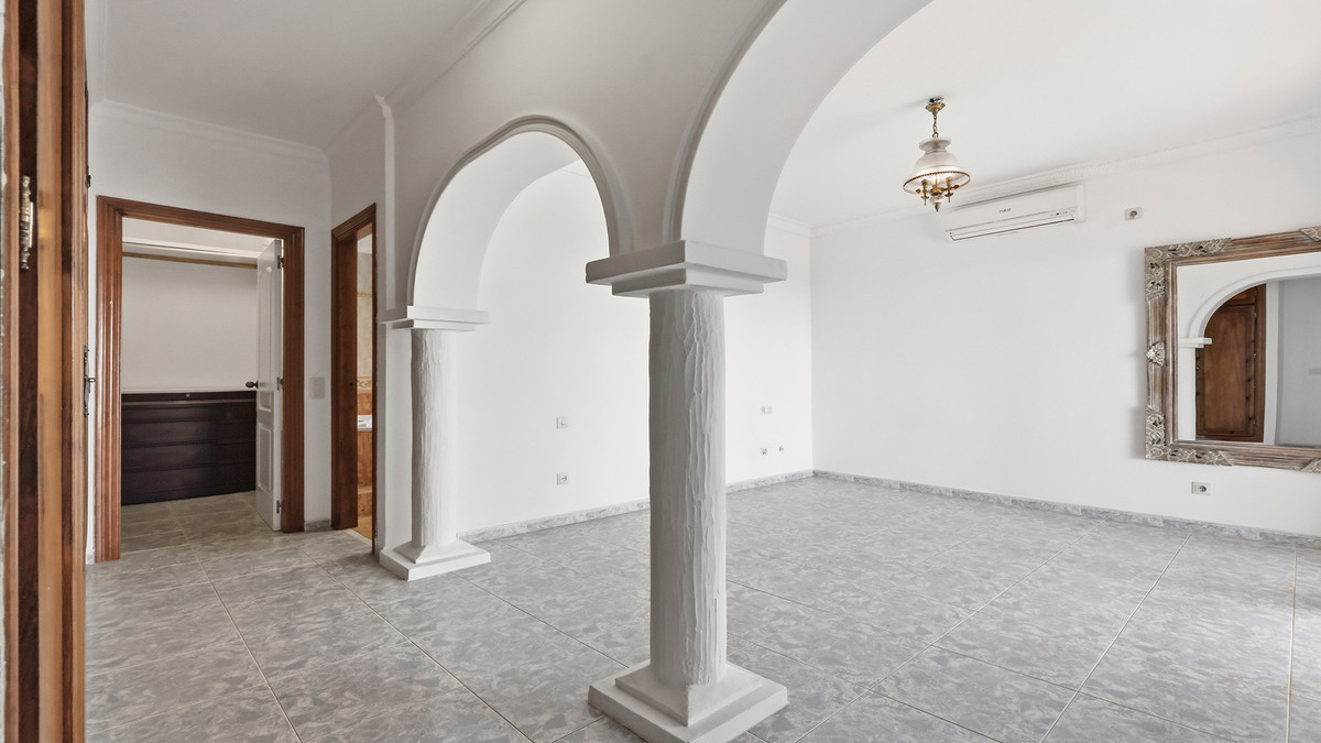 Bedrijfsgebouwen te koop in Manilva | 4 slaapkamers H5464891