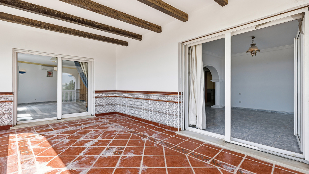 Bedrijfsgebouwen te koop in Manilva | 4 slaapkamers H5464891