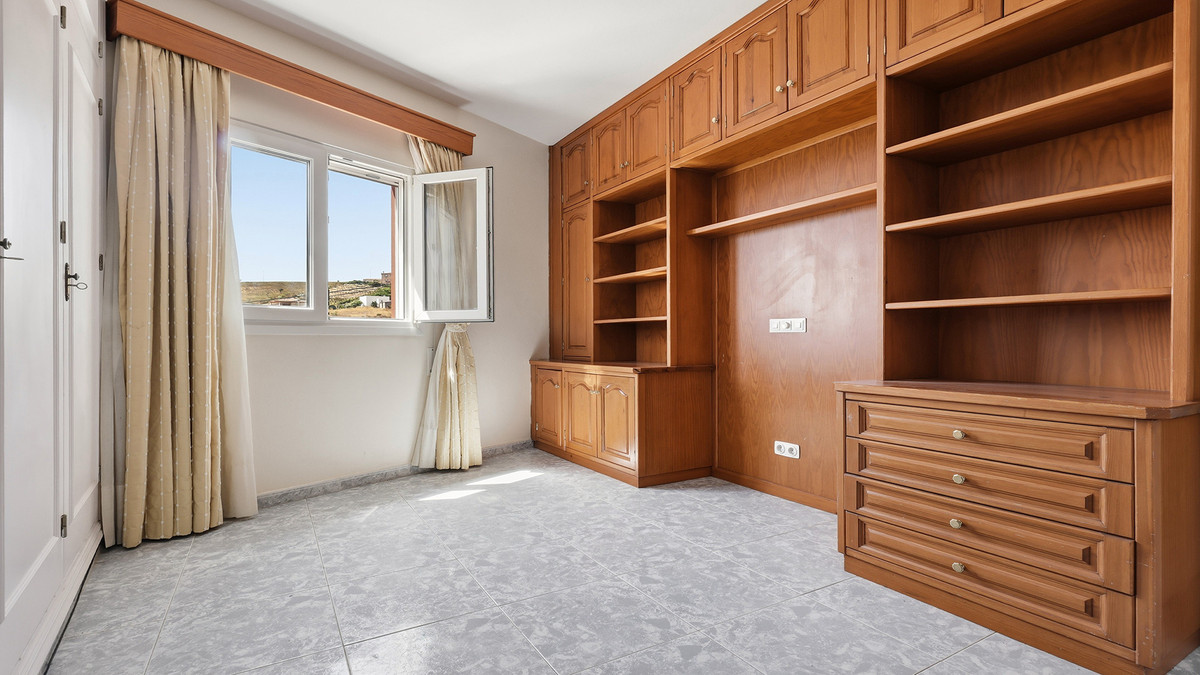 Bedrijfsgebouwen te koop in Manilva | 4 slaapkamers H5464891