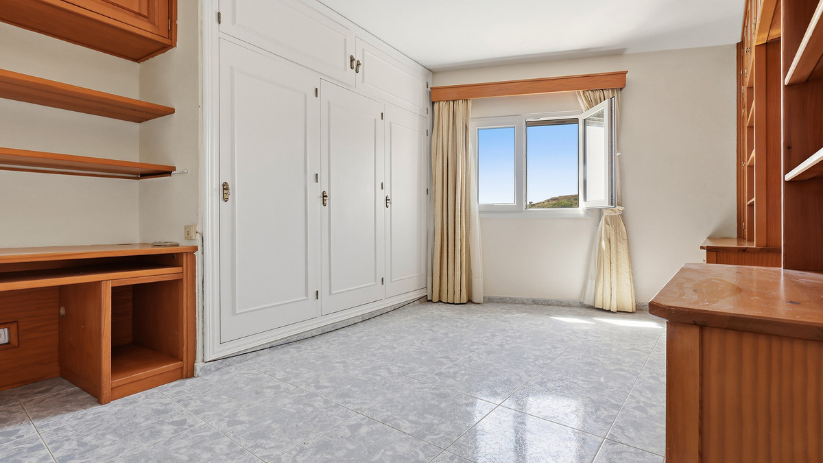 Bedrijfsgebouwen te koop in Manilva | 4 slaapkamers H5464891