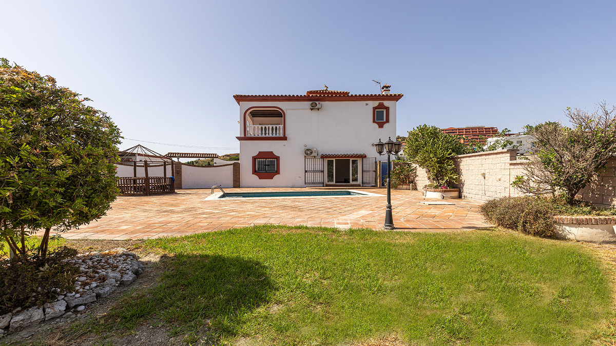 Bedrijfsgebouwen te koop in Manilva | 4 slaapkamers H5464891