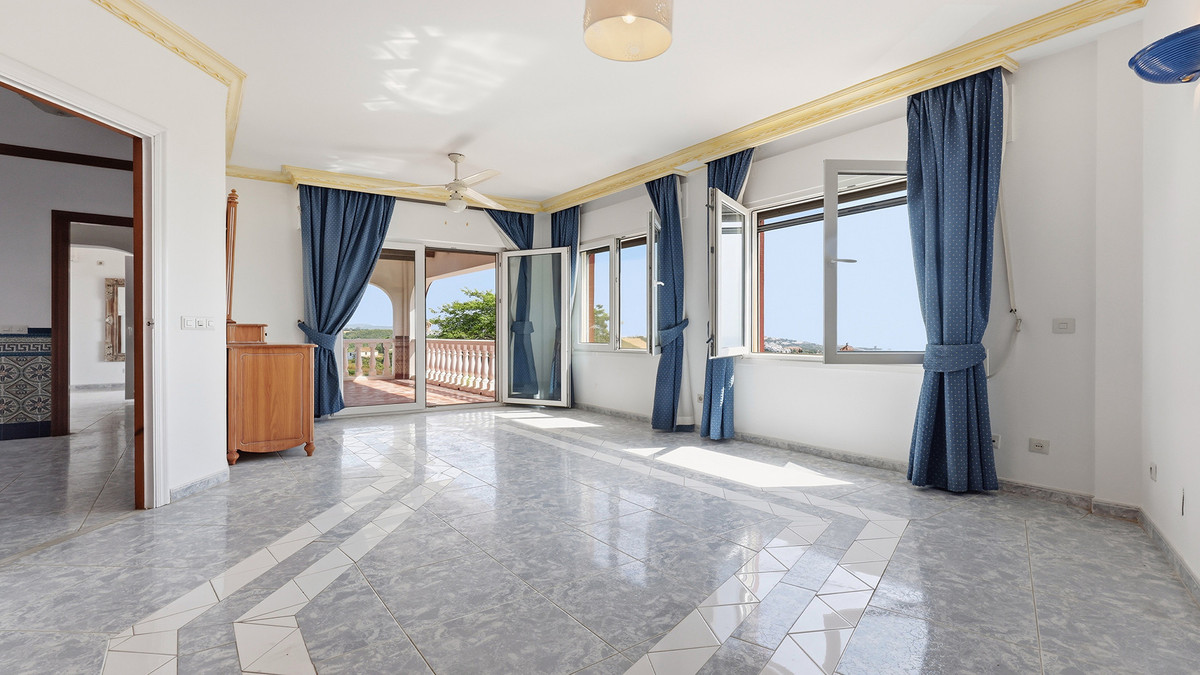Bedrijfsgebouwen te koop in Manilva | 4 slaapkamers H5464891