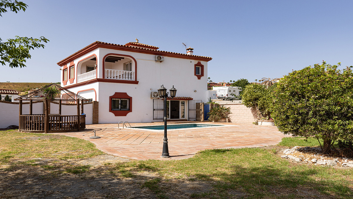 Bedrijfsgebouwen te koop in Manilva | 4 slaapkamers H5464891