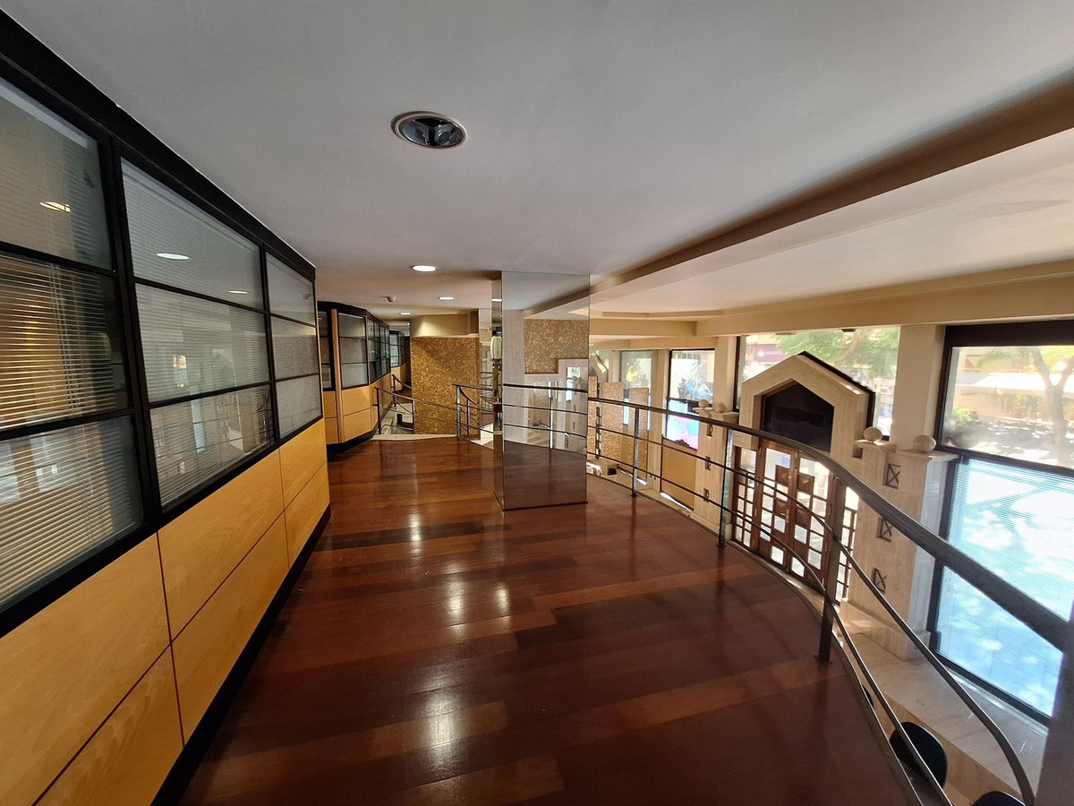 House in Marbella, 8 bedrooms, 307 m² - Afbeelding 15