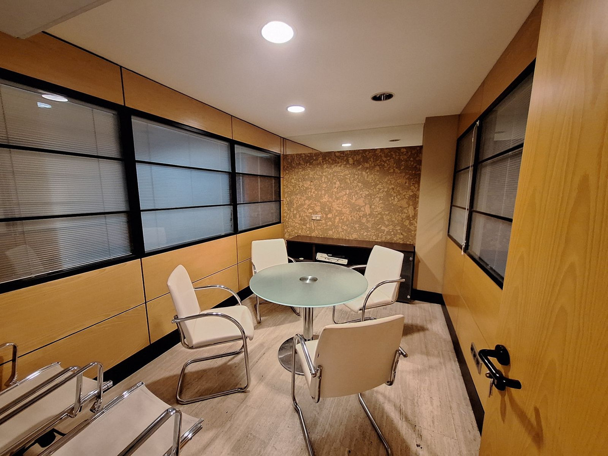 House in Marbella, 8 bedrooms, 307 m² - Afbeelding 6