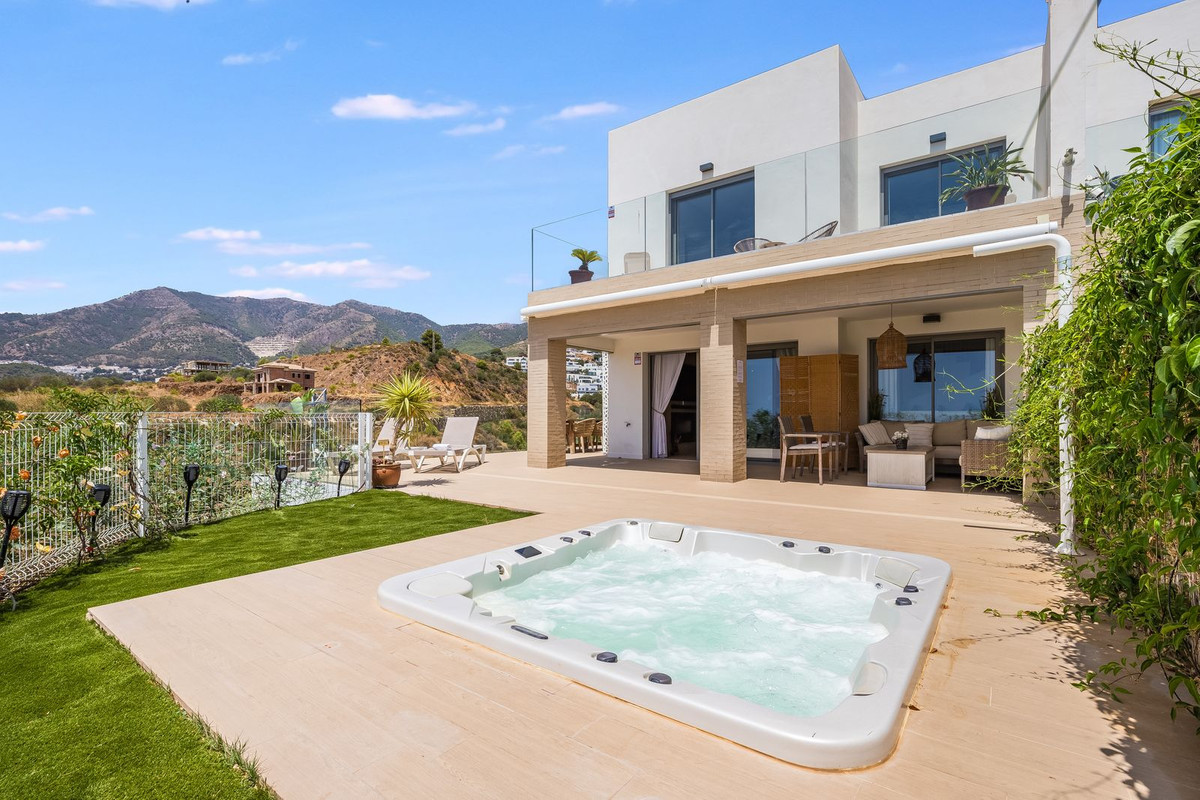 Anders te koop in Mijas Costa | 3 slaapkamers H5489962