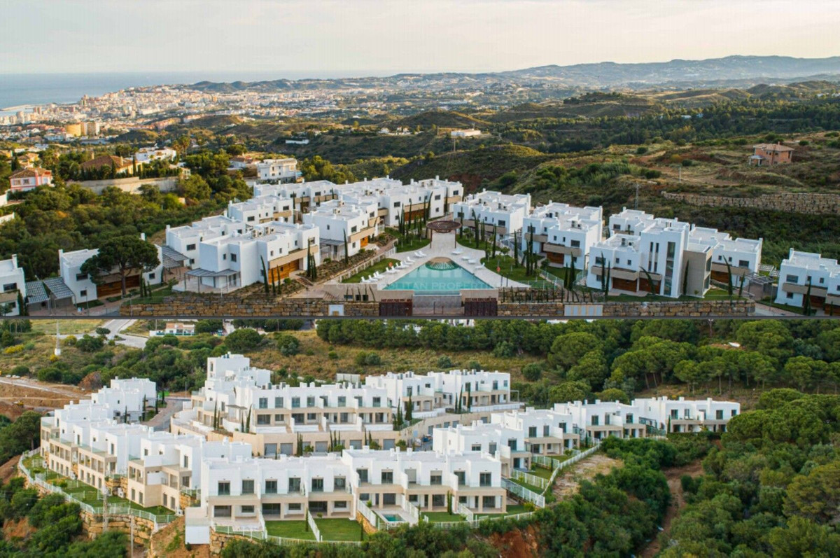 Anders te koop in Mijas Costa | 3 slaapkamers H5489962
