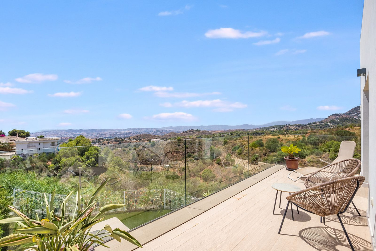 Anders te koop in Mijas Costa | 3 slaapkamers H5489962