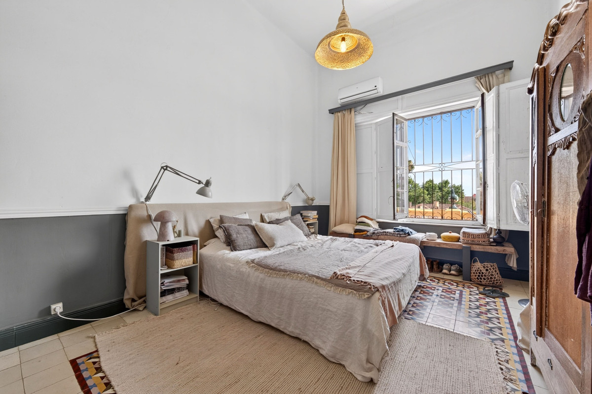 Anders te koop in Málaga Este | 7 slaapkamers H5426305