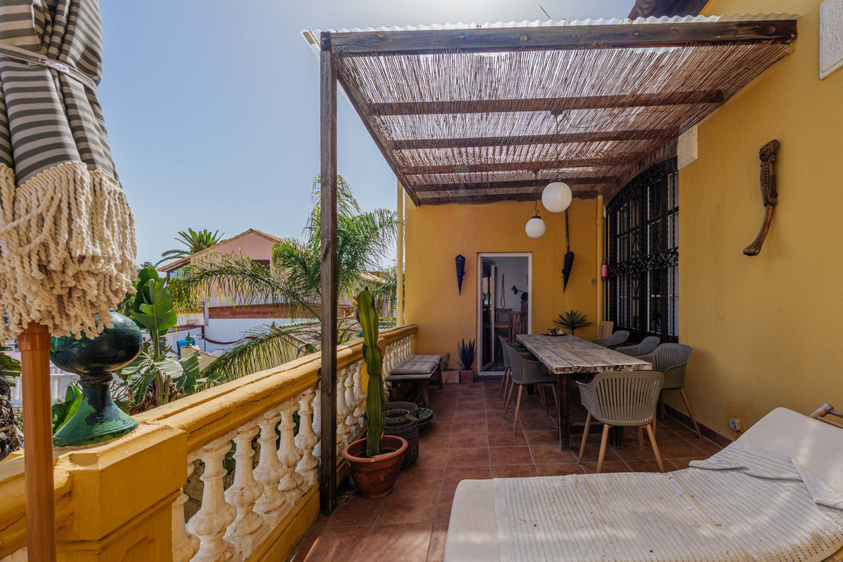 Anders te koop in Málaga Este | 7 slaapkamers H5426305