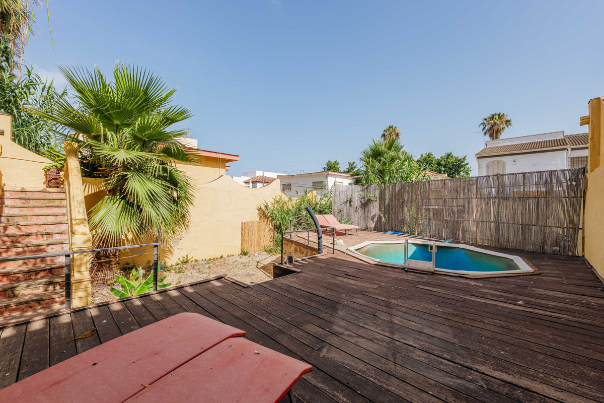 Anders te koop in Málaga Este | 7 slaapkamers H5426305