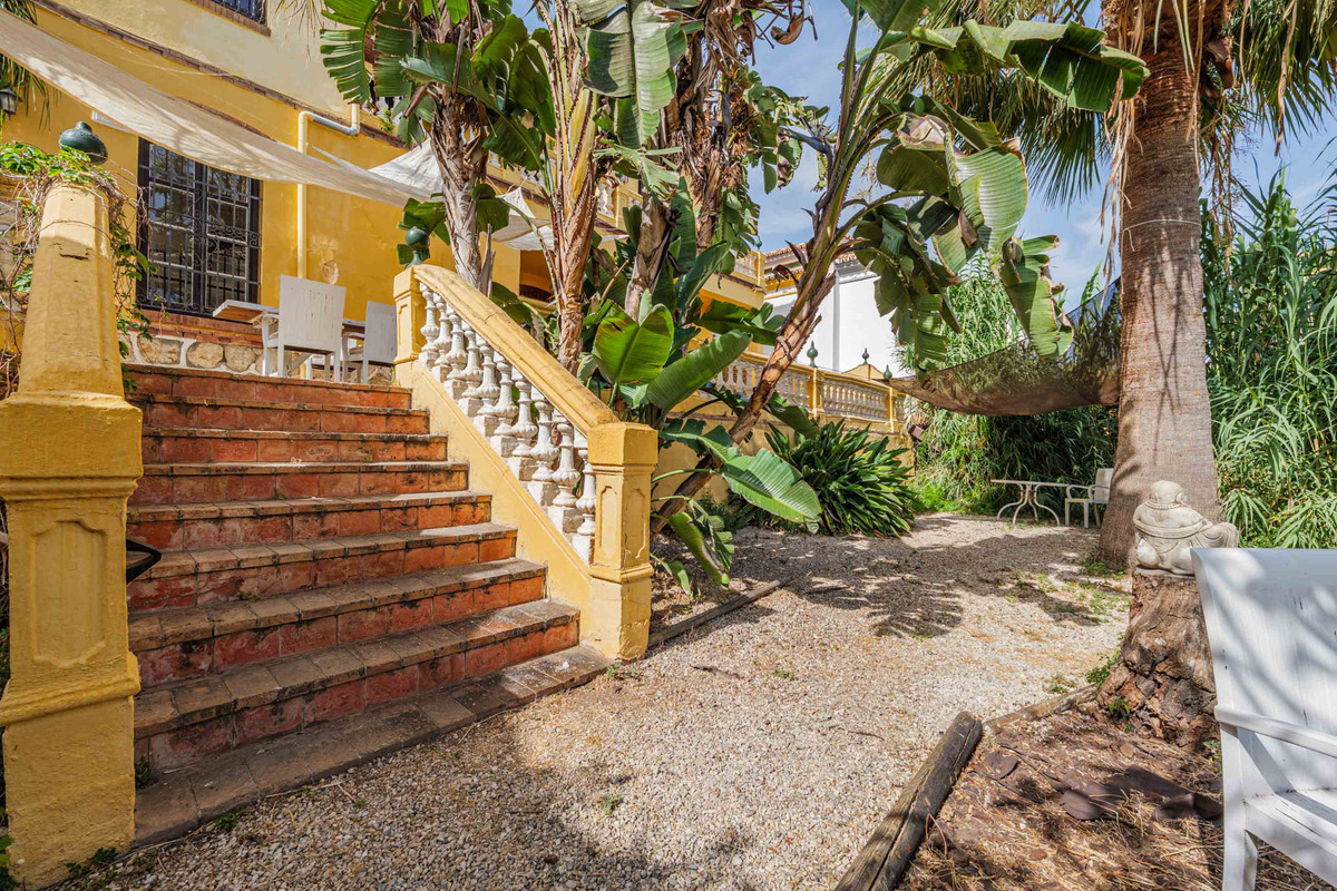 Anders te koop in Málaga Este | 7 slaapkamers H5426305