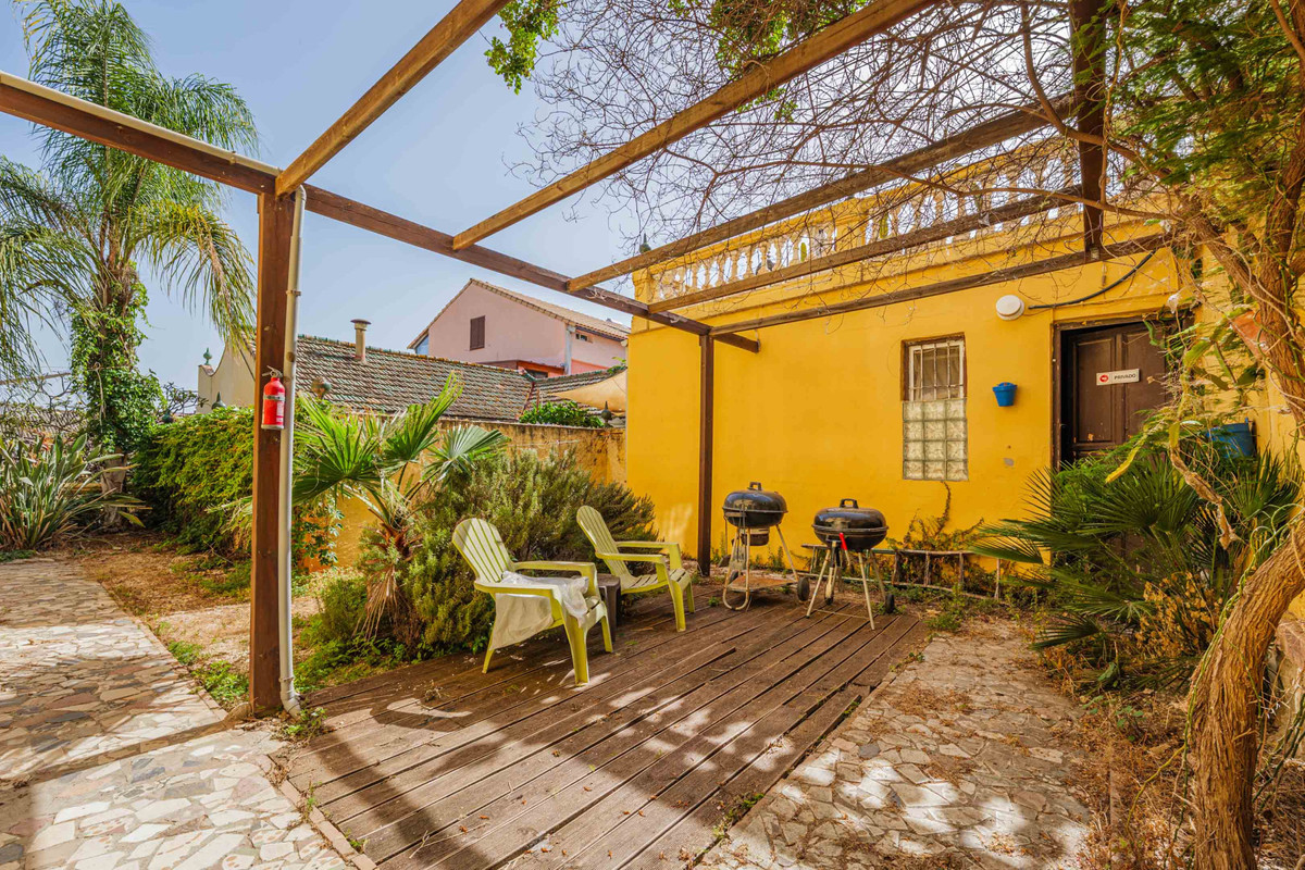 Anders te koop in Málaga Este | 7 slaapkamers H5426305