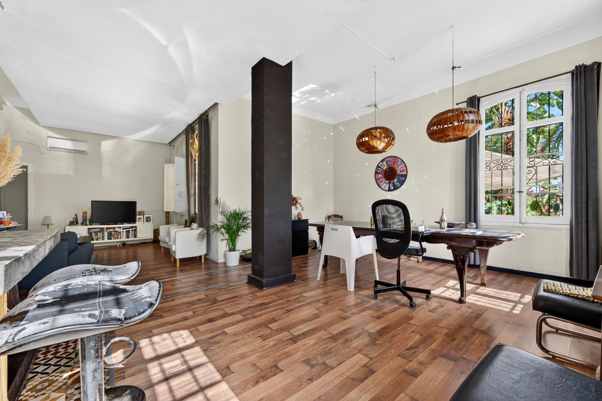 Anders te koop in Málaga Este | 7 slaapkamers H5426305