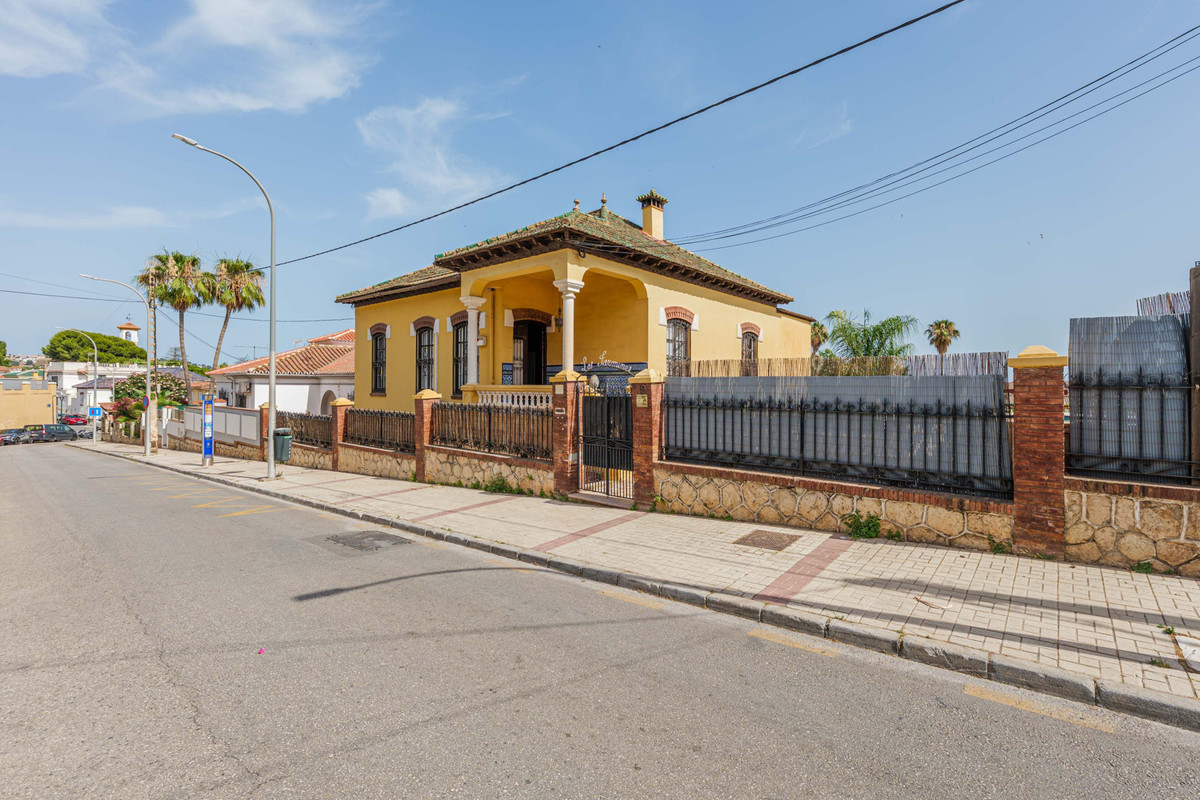 Anders te koop in Málaga Este | 7 slaapkamers H5426305