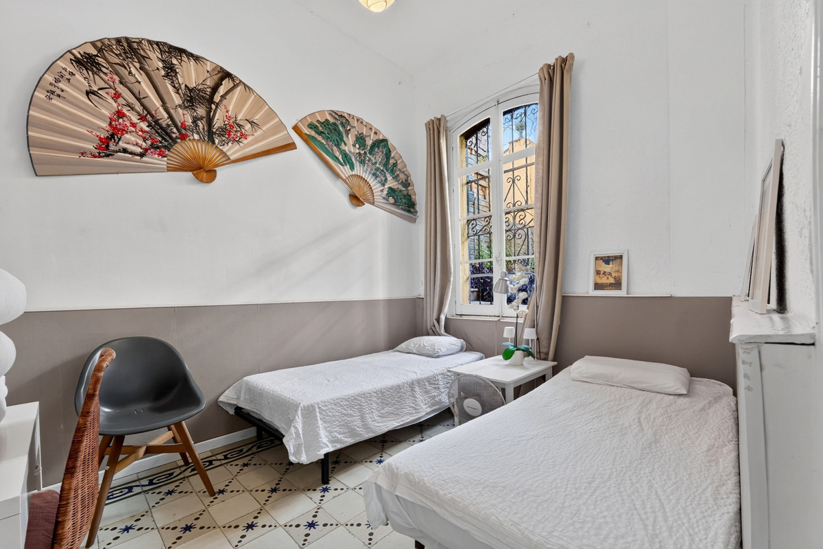 Anders te koop in Málaga Este | 7 slaapkamers H5426305