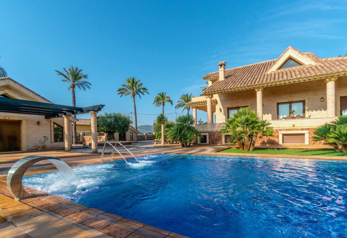 Property main view 44