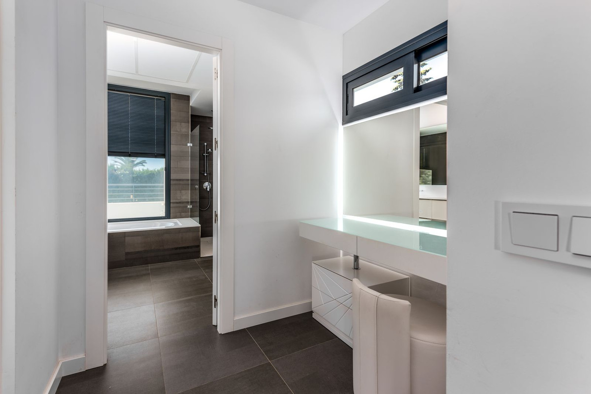 Huis te koop in New Golden Mile | 4 slaapkamers H5135491